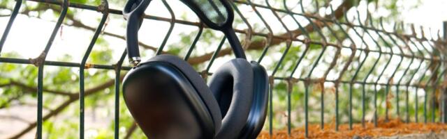 Apple AirPods Max 2 in for review