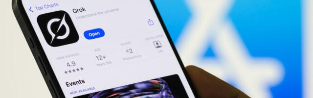 Elon Musks xAI sues Apple and OpenAI over App Store drama