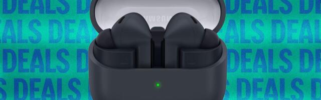 Our Favorite Earbuds for Samsung Owners Are On Sale