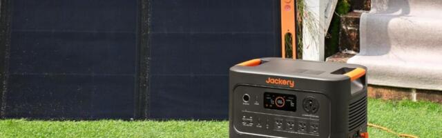 The Jackery HomePower 3000 portable power station with two 200W solar panels is $1,400 off at Amazon and it comes with a free Jackery Explorer 550