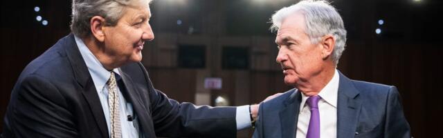 Amid Trump's feud with Jerome Powell, a GOP senator says the Fed Chair has 'tiger blood' and will 'do what he thinks is right'