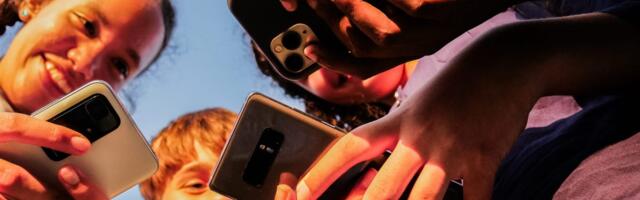 Australia is booting kids under 16 off social media. Some senators hope the US is next: 'Our lack of action is inexcusable.'