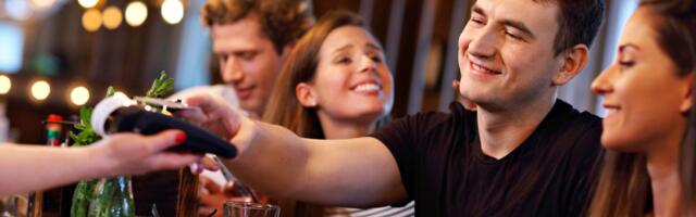 The difference between people who “seem rich” and people who actually have money comes down to these 8 behaviors that real wealth never displays