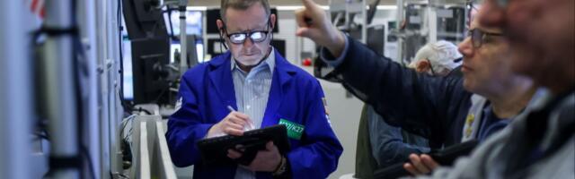 US bank stocks record biggest slide since April’s market ructions