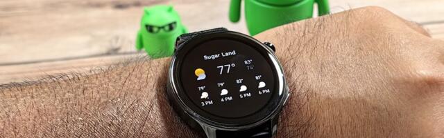 The Google Weather app for Wear OS now has a more detailed forecast tile