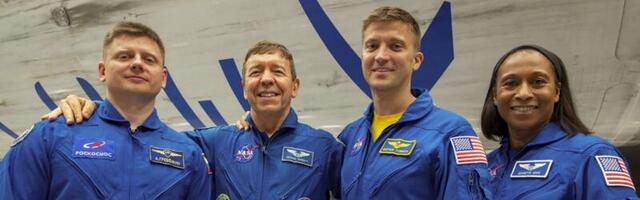 NASA astronauts keep quiet about medical issue returning from ISS