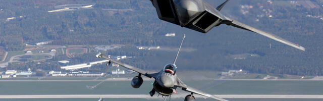 4 Of The Biggest Fighter Jets In The World