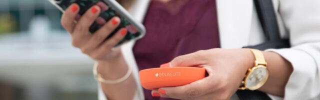 Save 15% on this SIMO Solis Lite hotspot and get 1GB monthly for free