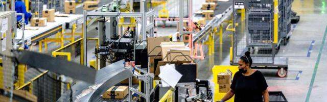 Amazon hiring 30,000 workers in California