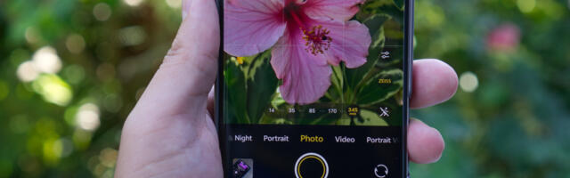 I wish Samsung and Google copied these great camera zoom controls