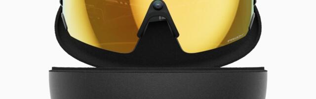 Meta’s New Wraparound Smart Glasses Are the Most Oakley Oakleys You Can Buy