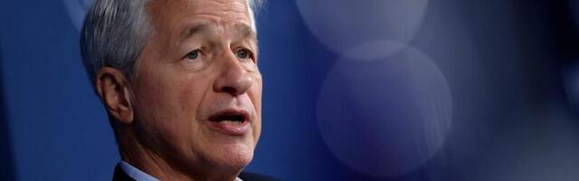 Inside the first week back at JPMorgan's largest US office, from the memos to the jockeying for desks