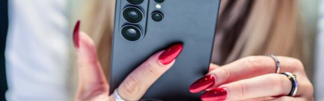 Samsung seeks AI deals to challenge Apple’s smartphone lead