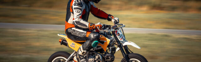 Mini Bike Vs. Pit Bike: What's The Difference? Mini Bike Vs. Pit Bike: What's The Difference?