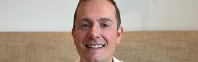 A former Big Tech hiring manager shares how to avoid the AI 'sameness epidemic' and stand out in your job application