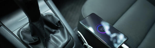 Does charging your phone in your car waste gas?