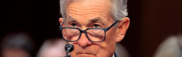 Trump backs off on Jerome Powell, says he has 'no intention' of firing the Fed chair
