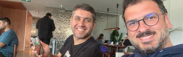 Auglinn: Connect, Share, and Discover Through AR Microblogging