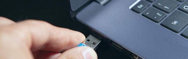 This May Be Why Your USB Drive's Transfer Speeds Are So Slow (And How To Fix It)