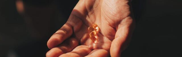 Supplements can reduce inflammation and boost longevity. Here's what one cardiologist takes to lower his risk of heart disease.