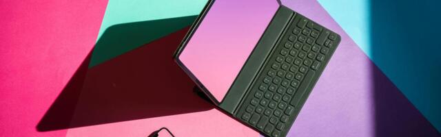 Finally keep up in fast meetings with an AI recorder that transcribes for you, now 56% off