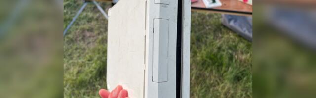 2006 Nintendo Wii hacked to run Infected Systems' blog — uses open-source NetBSD