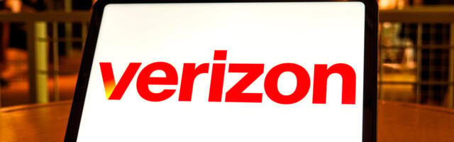 Verizon, AT&T, T-Mobile outages reported: Which services are down right now