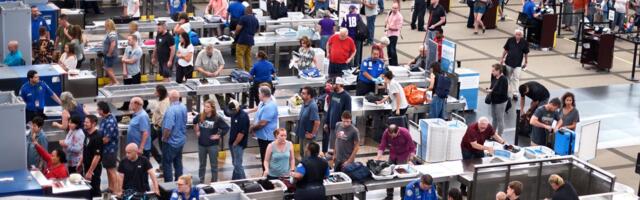 The 20 biggest airports in the US and Canada, ranked by how satisfied passengers are