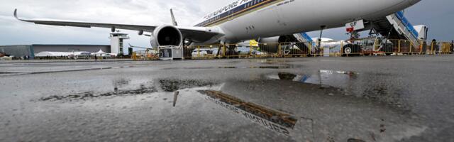 Singapore Airlines Posts Half-Year Profit As Air Travel Demand Picks Up