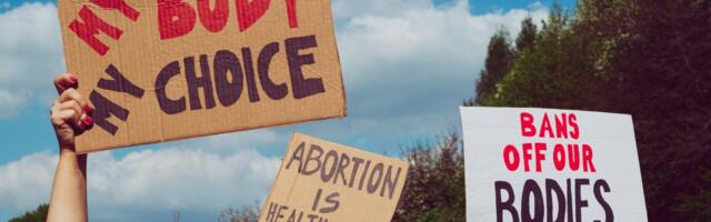 Texas Senators Pass Bill That Would Criminalize Abortion Medications