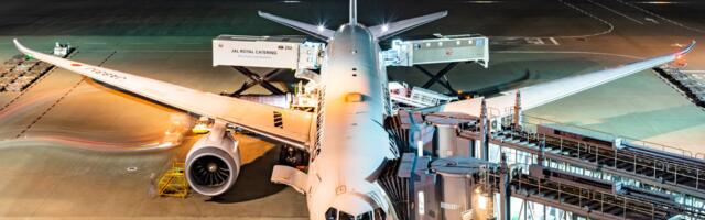 Two killed after Air Canada jet strikes fire truck on LaGuardia runway during routine landing