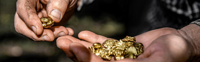 This Modern Gold Mining Method Begins With Your Old Electronics