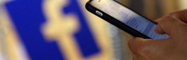 Facebook highlights small businesses as it ramps up Apple criticism