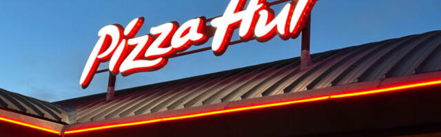 AI hype invades Taco Bell and Pizza Hut