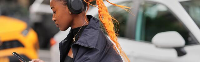 Warner settles lawsuit and agrees licensing deal with AI music platform