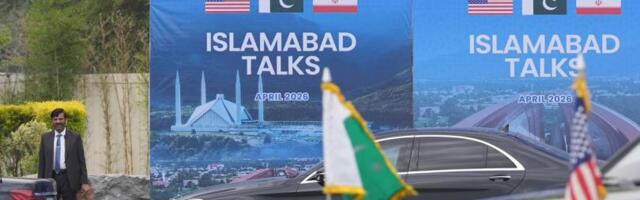 Bitcoin anchors near $70,000 as RAVE's 3,400% surge signals speculative froth