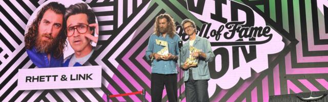 VidCon celebrates Hank Green, Rhett & Link at first annual Hall of Fame ceremony