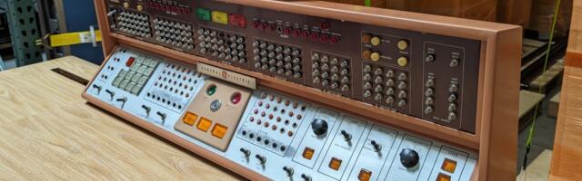 Bank of America makes historical deposit at Computer History Museum