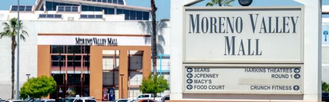 Unaccompanied minors face wearing IDs at California mall after fracas on Sunday