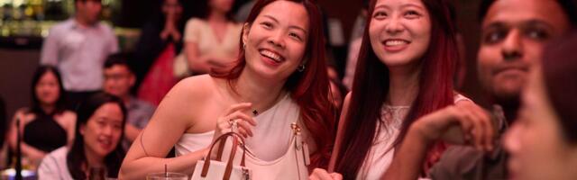 I sat through 30 elevator dating pitches in one night — and somehow had a blast