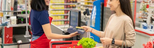 8 grocery shopping habits that instantly reveal whether you grew up wealthy or working class