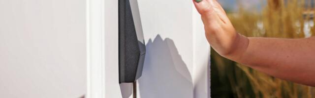 Wyze’s new palm-scanning door lock has a second, backup battery