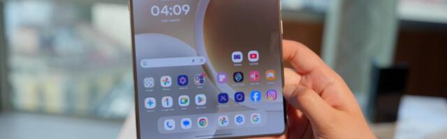 Motorola's Upcoming Razr Fold Pairs a Massive Battery With a Sleek Design