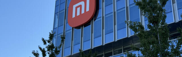 Xiaomi launches a pocket-sized Android-powered e-reader with a stupid amount of storage
