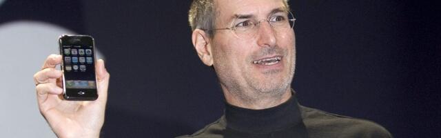 The biggest question for Apple's new CEO: Does he need an iPhone for the AI era?