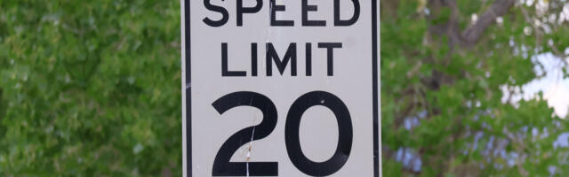 Do Speed Limit Signs On Private Roads Have To Follow Federal Rules?