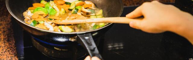 A Cooking Teacher Begs: Stop Cooking These 5 Foods in a Nonstick Pan