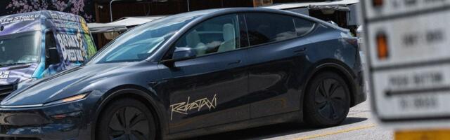 Government Docs Reveal New Details About Tesla and Waymo Robotaxis’ Human Babysitters