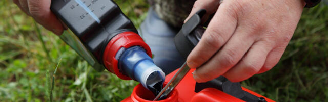 Why Two-Stroke Engines Need Oil (Even Though They Don't Need Oil Changes)