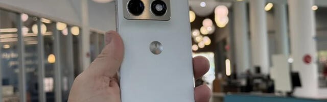 5 Of The Highest-Rated Motorola Razr Fold Alternatives You Can Buy